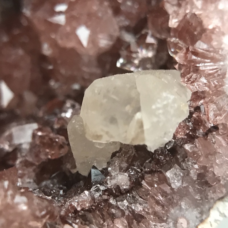 Pink Amethyst Geode 阿根廷粉紅紫水晶晶洞對洞-131g | 蝦皮購物