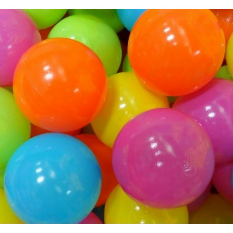 台灣無毒地墊附的 安全塑膠球 50顆以上喔 彩色球池（松山車站附近可自取）