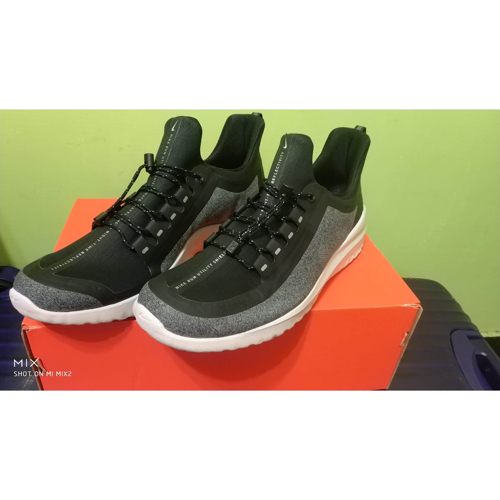 w nike renew rival shield