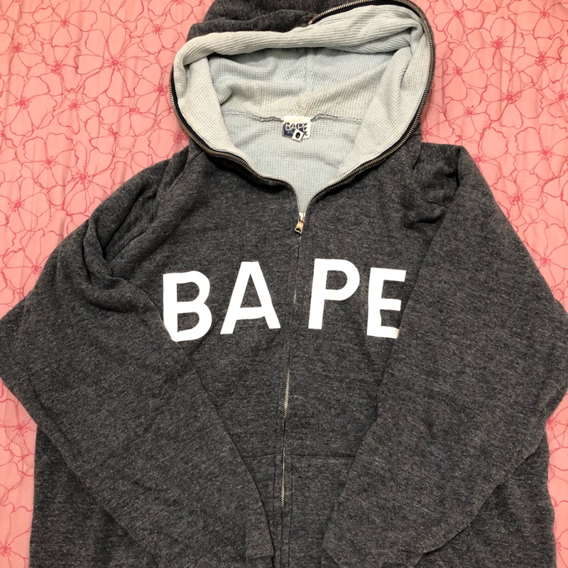 近 全新 正品 A BATHlNG APE BAPE 經典 BAPE 字體 透氣 帽夾 日本製 sz.L 4折 出清