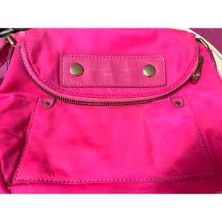 Marc by Marc Jacobs 桃紅雙層側揹包