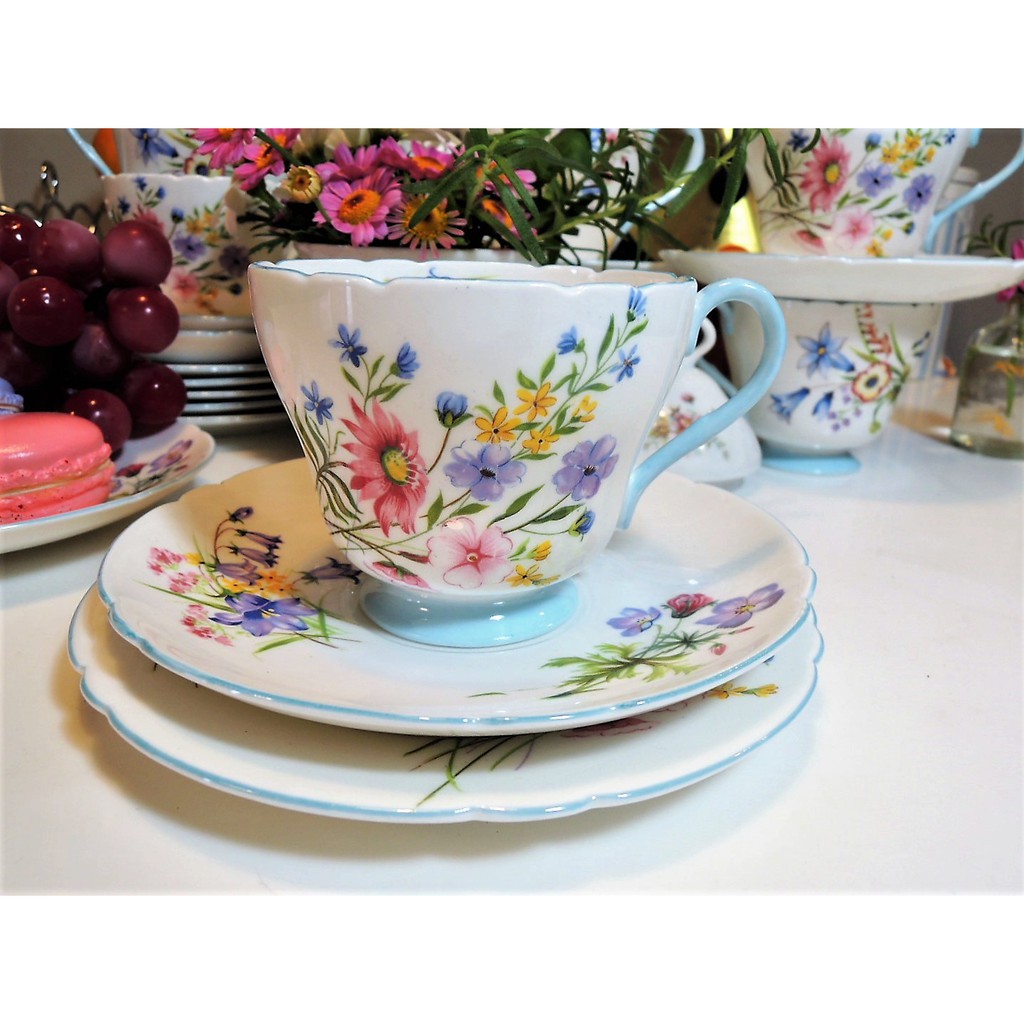 紫丁香歐陸古物雜貨♥英國 1938~1966年SHELLEY藍色紫色花束粉藍色把手細骨瓷下午茶杯盤組.咖啡杯組