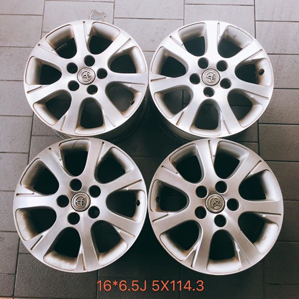 三重近國道 佳林輪胎 中古二手原廠鋁圈16吋6 5j 5 114 3 5孔toyota Camry 蝦皮購物