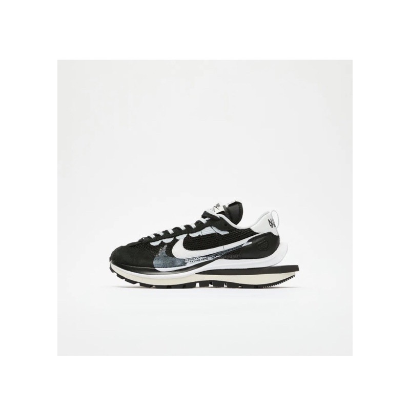 nike black n white