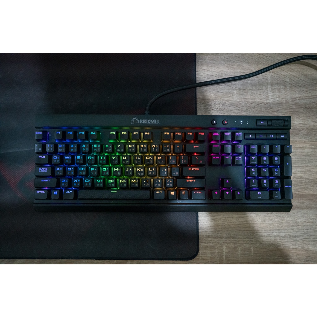 【二手】 海盜船Corsair K70 RGB 機械式電競鍵盤-青軸/中文 (含手托)