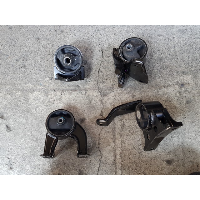 現代matrix 1 6 全車份 引擎腳 一台4只 韓製全新品 蝦皮購物