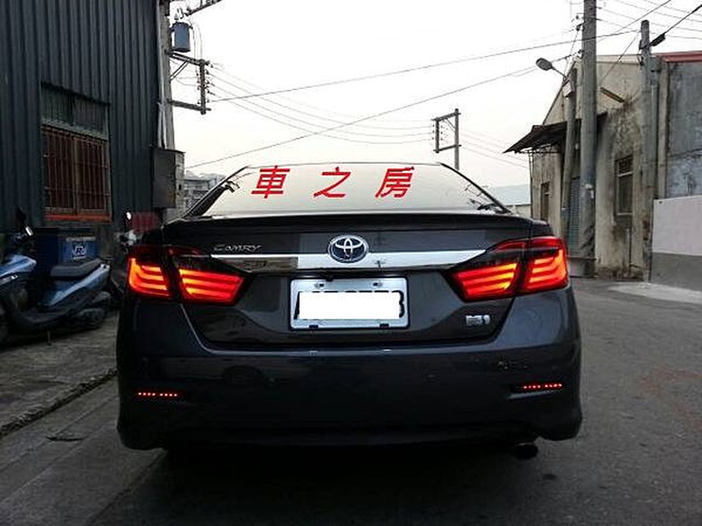 (車之房) TOYOTA CAMRY 7代 12-14年 台灣製造 燻黑 紅黑 紅白 3光柱LED尾燈 大7尾燈