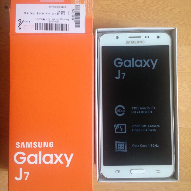 三星 SAMSUNG Galaxy J7