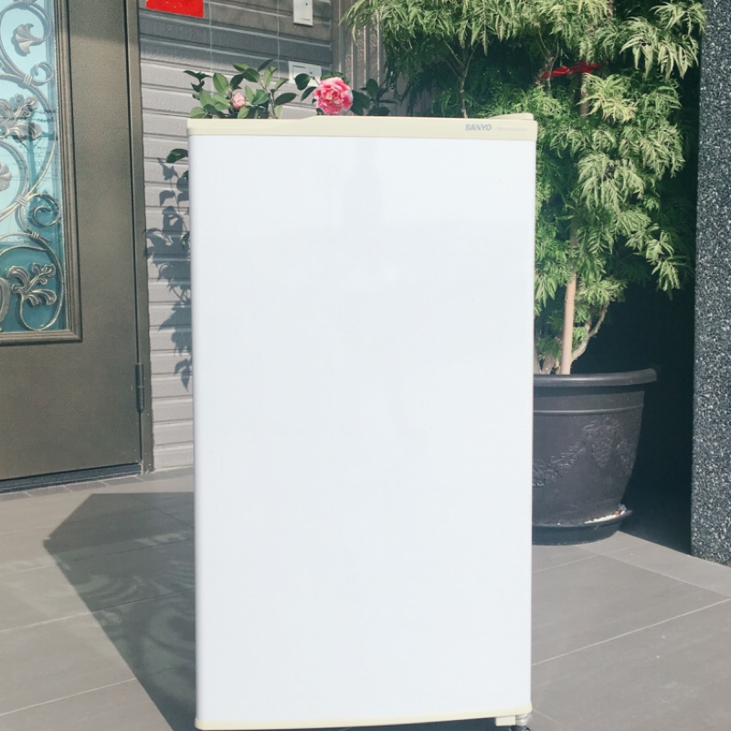 三洋 SANYO 小冰箱 SR-80M 電冰箱（新竹市區、桃園市區可送！！）宿舍、租屋、套房適用