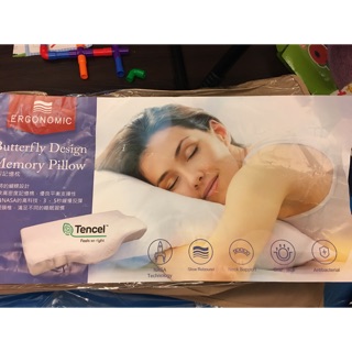 Tencel 天絲碟型記憶枕贈枕頭套（📌📌降價出售，一顆原價$1200）