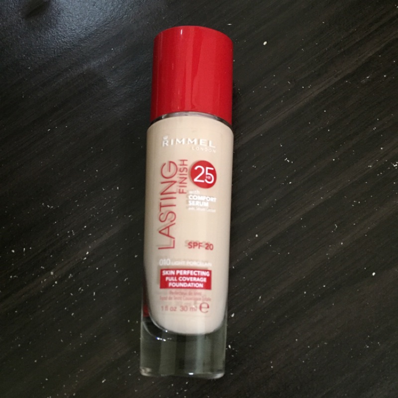 Rimmel 礦物質25小時持久粉底液Lasting Finish Foundation 英國版 有壓頭 紅瓶 #010