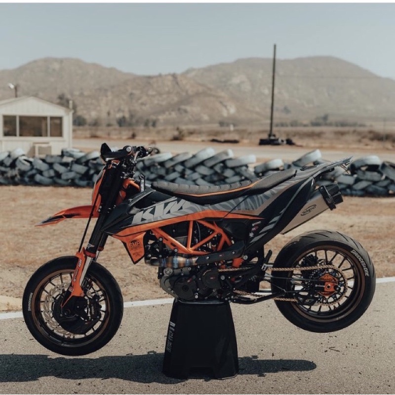 Tekmo碳纖維KTM 690 smc-r / enduro車身周邊保護蓋 蝦皮購物 Tekmo碳纖維KTM 690 smc-r / enduro車身周邊保護蓋 蝦皮購物