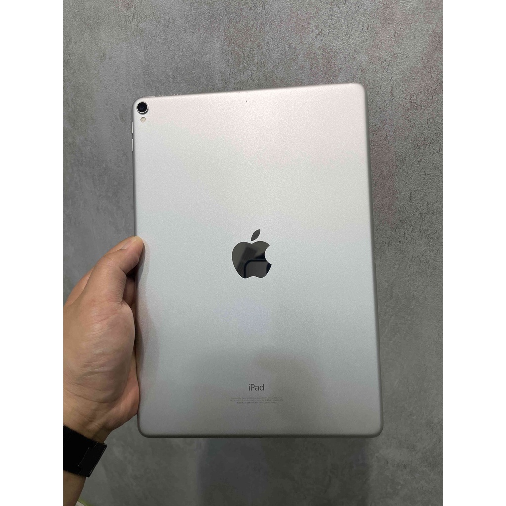 iPad Pro 10.5" Wifi 256G 銀色 漂亮無傷 只要10000 !!!