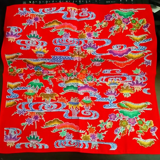 全新 日本製 日本 沖繩帶回 繽紛 圖騰 紅色 和風 手帕 面巾 毛巾 風呂敷 布帕 日式 風格 布質 和織品