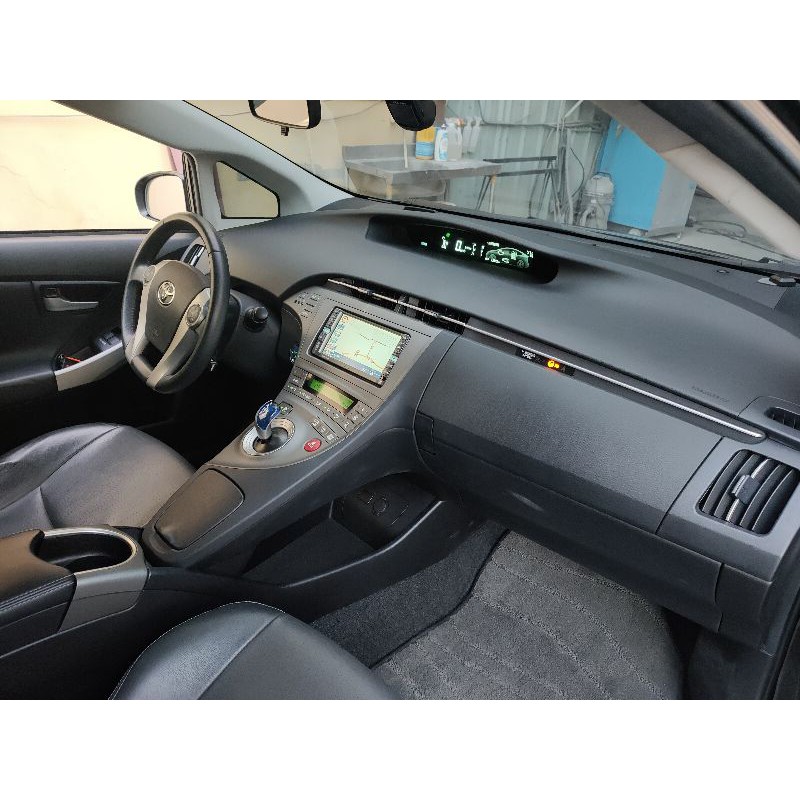 一手車2013 Prius 1.8油電 跑9萬公里 跟新車一樣 原廠選配螢幕 有倒車顯影 導航