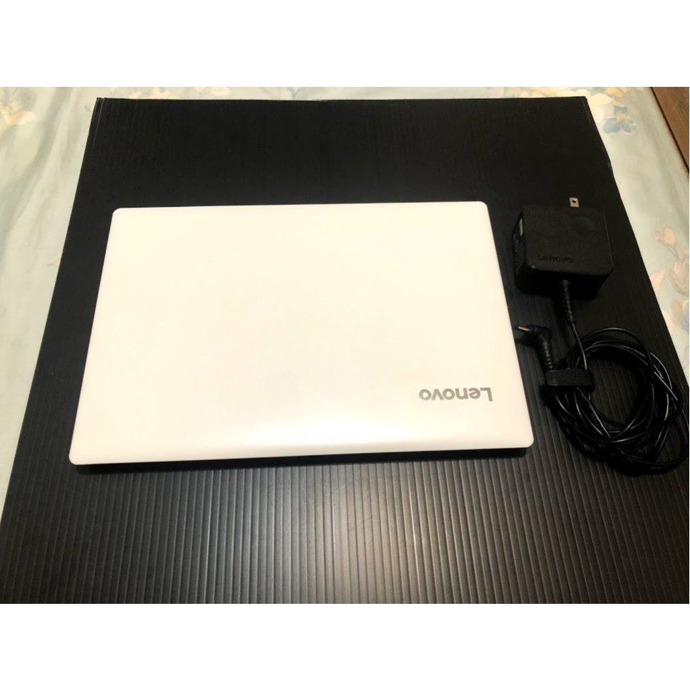 Lenovo ideapad S130 11IGM筆電白色 9.9成新 買給母親用他都沒用 蓄電量4小時真的全新!