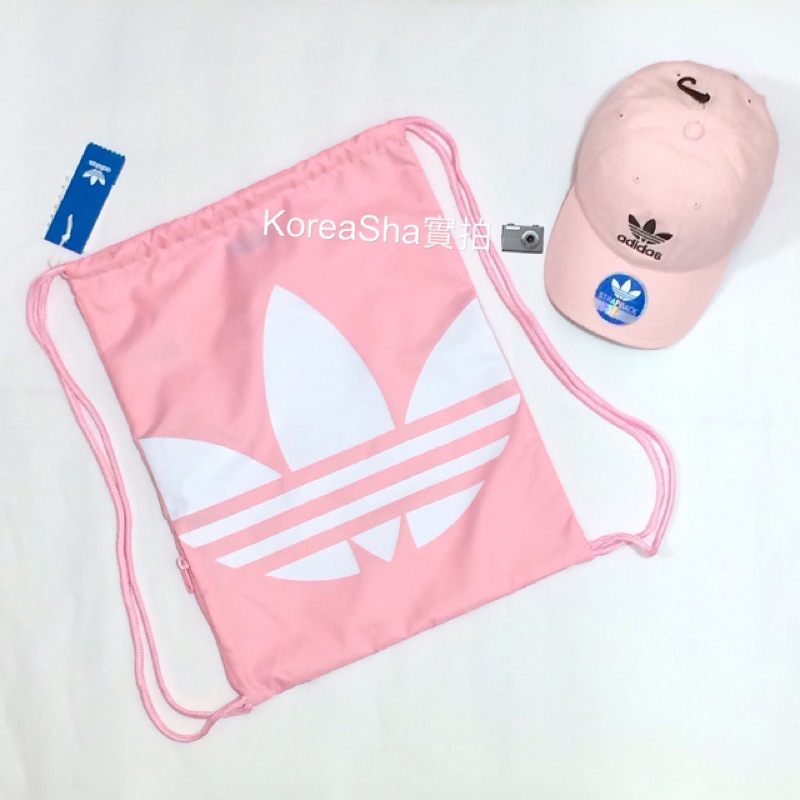 Adidas 粉色可調式老帽、粉色束口包
