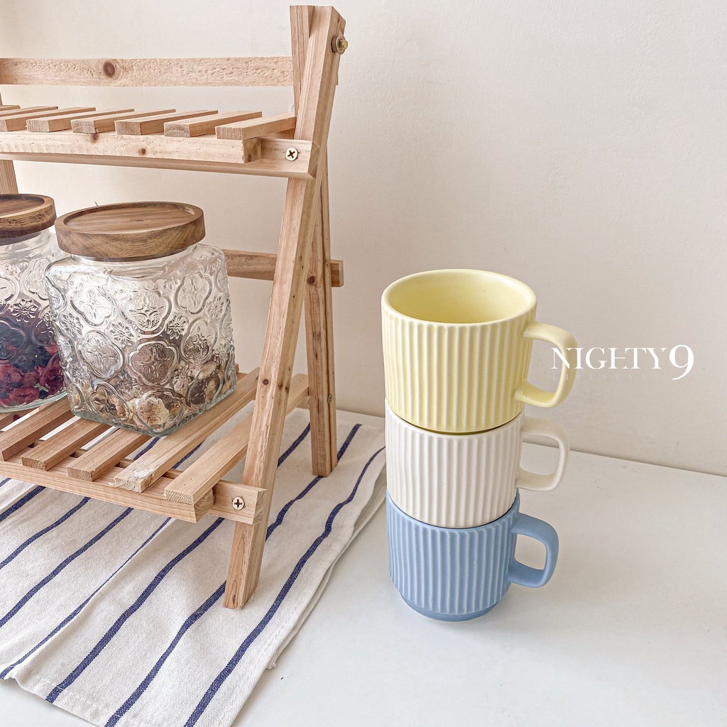 𝐍𝐢𝐠𝐡𝐭𝐲𝟗｜奶油系豎紋陶瓷馬克杯 可疊放微波陶瓷杯 情侶對杯 早餐燕麥杯咖啡杯 招待客人用好看杯子 /台灣現貨/