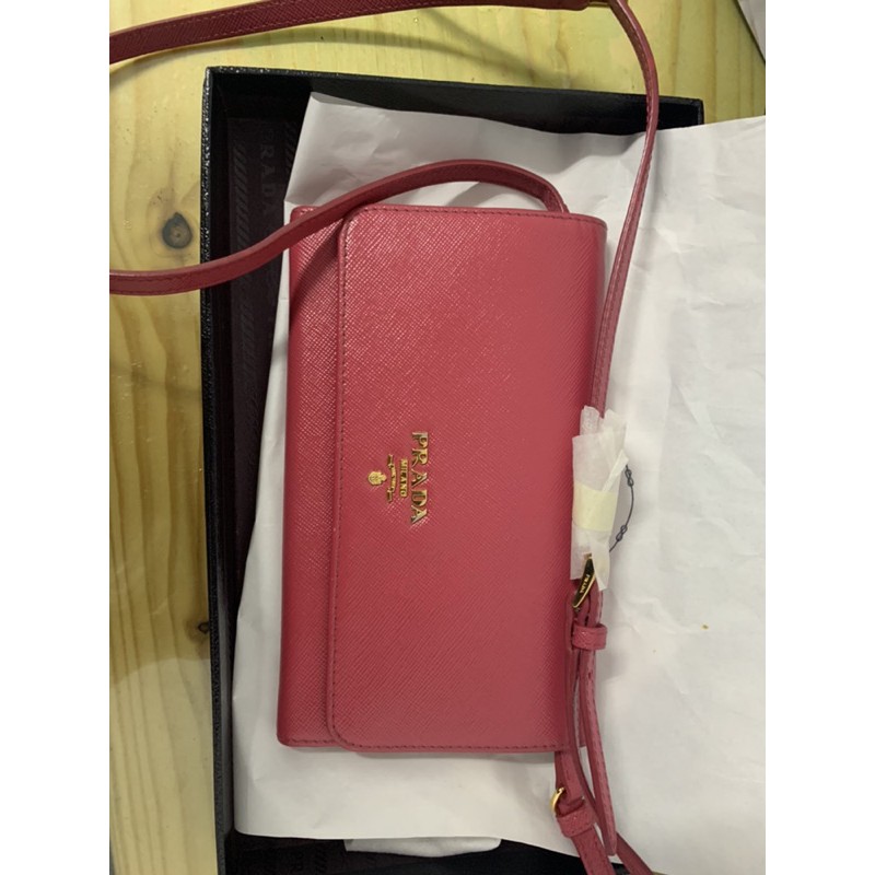 【正品精品】PRADA WOC包 牡丹粉  國外購入