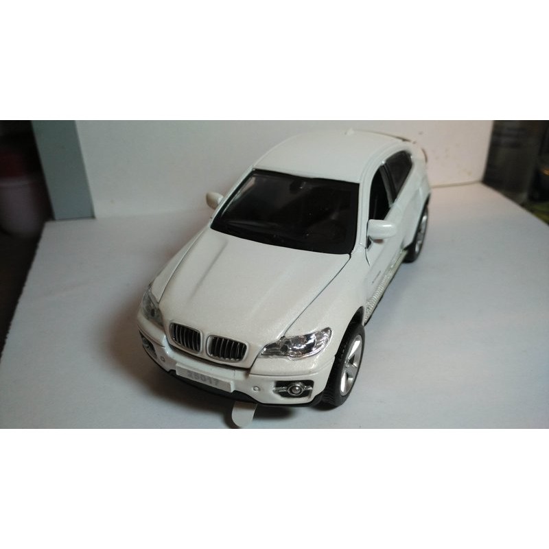 1：32 BMW X6 模型車 迴力車 1：32 白