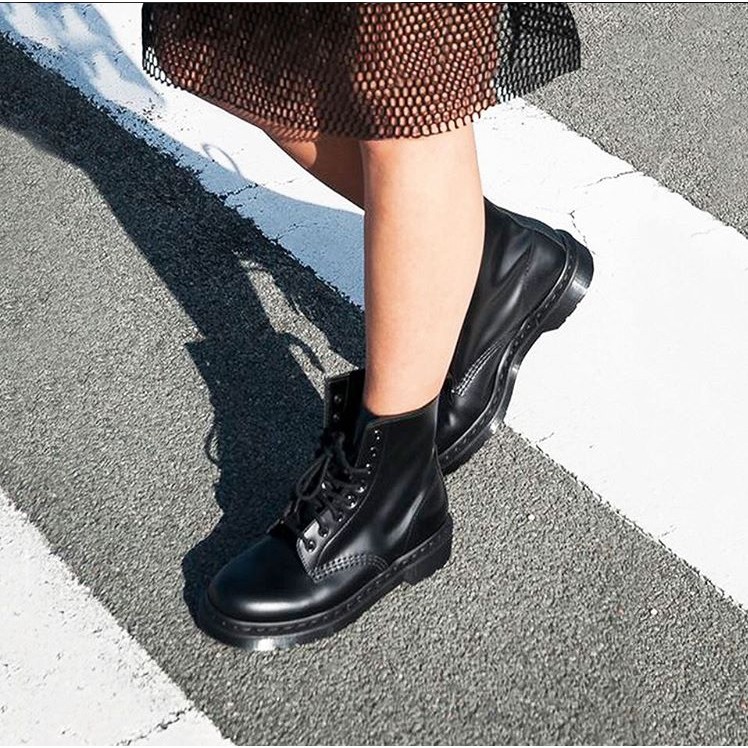 doc martens 1460 mono smooth