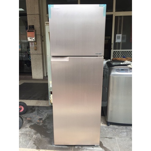 [二手洗衣機.冰箱.台中市最低價.品項最漂亮]東芝 [330公升] 雙門[變頻]環保冰箱