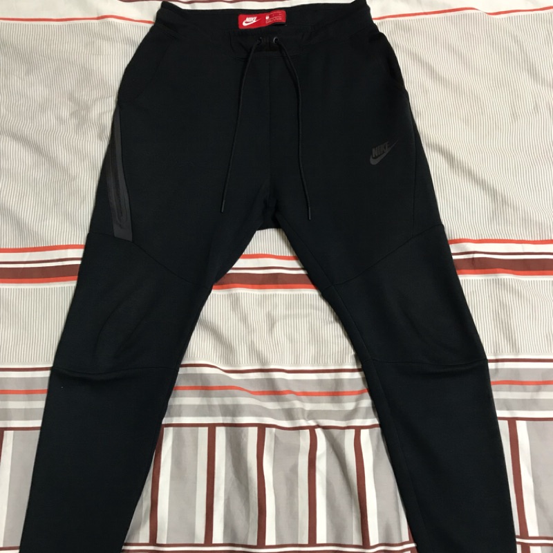 nike tech fleece jogger pants