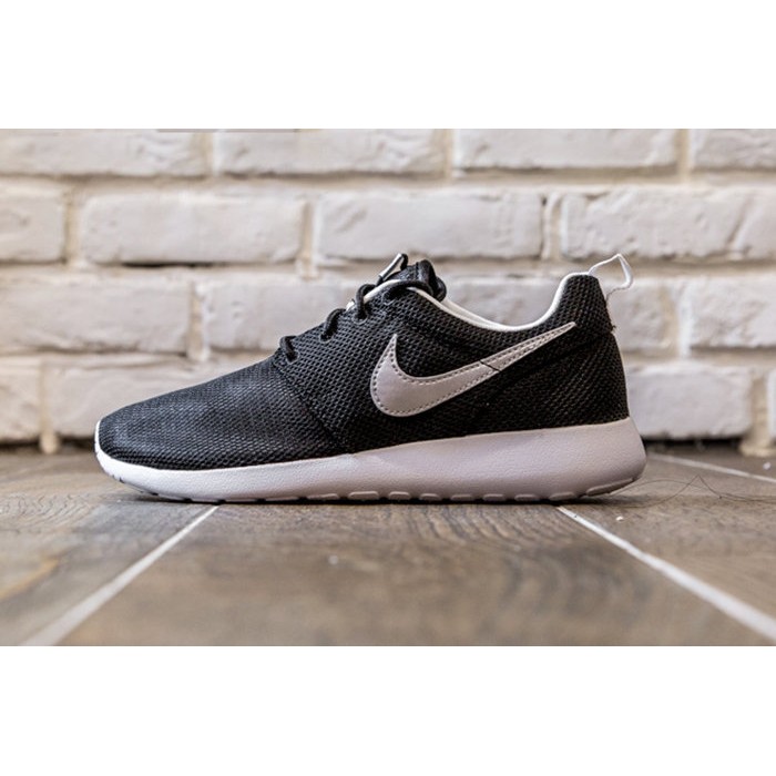 【紐約范特西】現貨 NIKE ROSHERUN (GS) 黑銀 銀勾 網布 輕量 慢跑鞋 大童鞋 599728-007