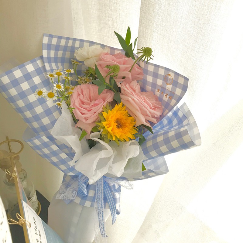 現貨7月新品薇藝夏日格紋包花紙格子花束包裝紙防水鮮花禮物紙 蝦皮購物