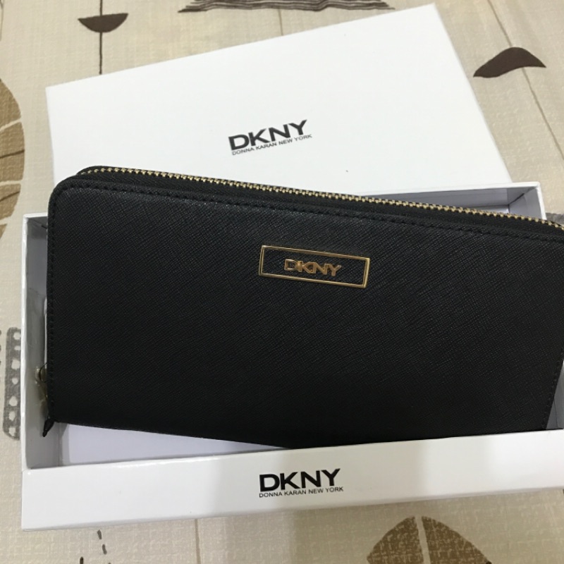 DKNY黑色長夾