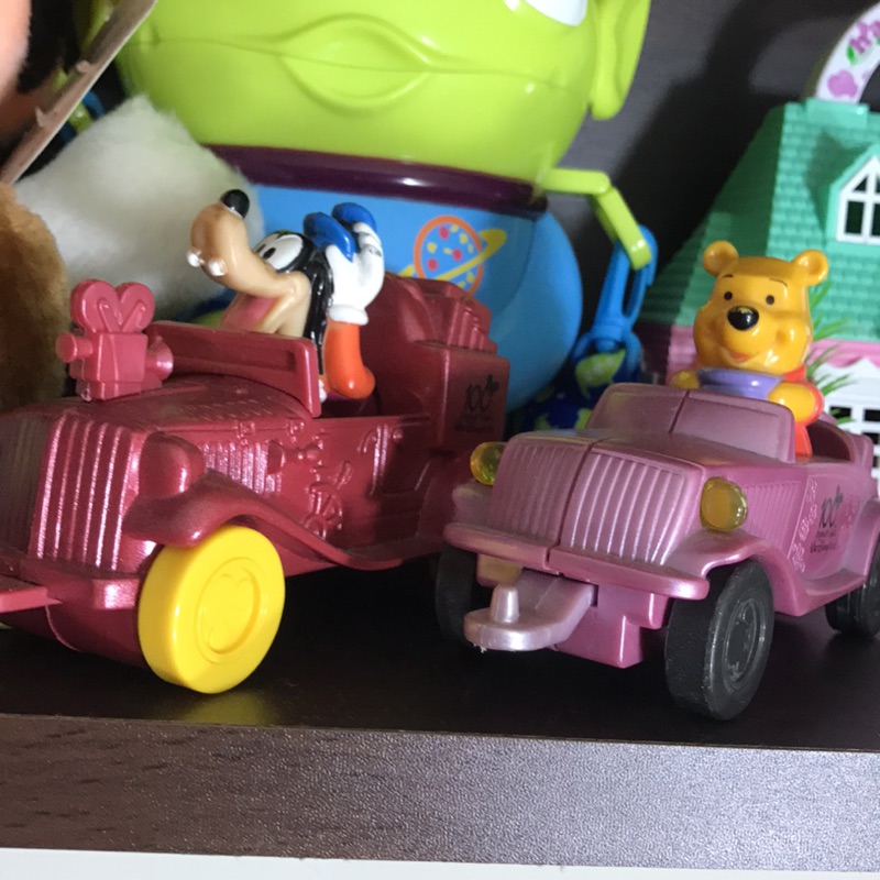 高飛 小熊維尼玩具車 模型