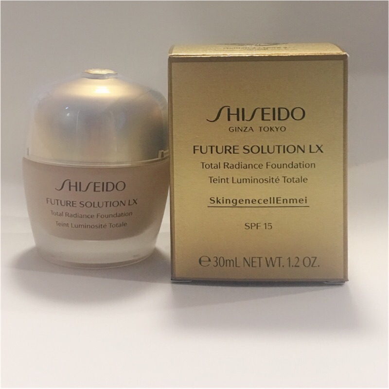 {資生堂 Shiseido} FUTURE SOLUTION LX 極上御藏光羽紗粉霜SPF15 色號：Golden 2