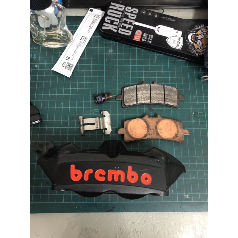 BREMBO 1098（M4)輻射卡鉗 左卡 孔距100MM 布雷博卡鉗