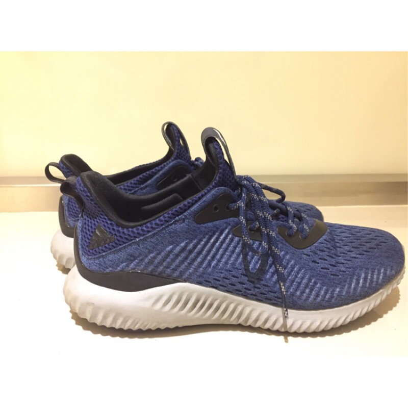 （九成新）愛迪達alphabounce em m