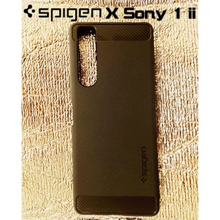 Spigen 黑 Sony 1 II Rugged Armor 防摔碳纖紋 手機殼