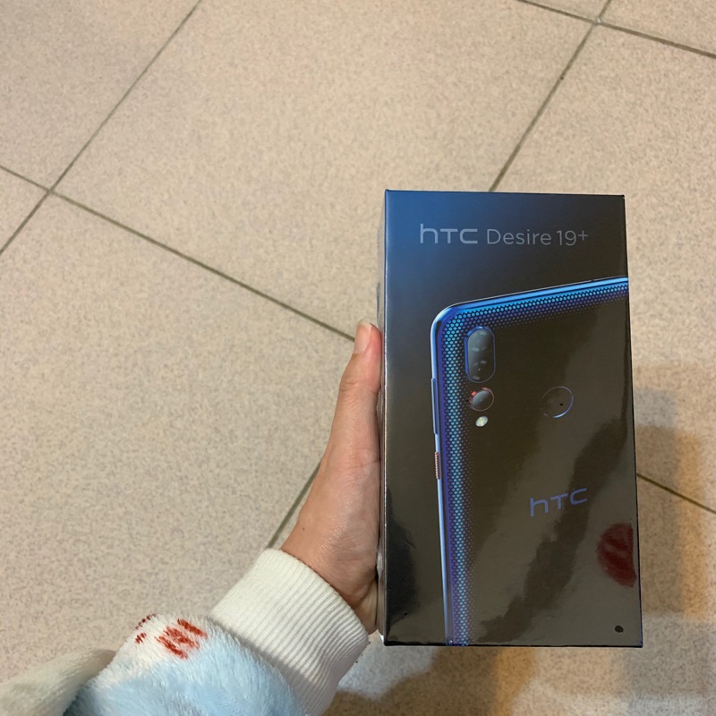 HTC Desire 19+ 4/64g 白(藍)