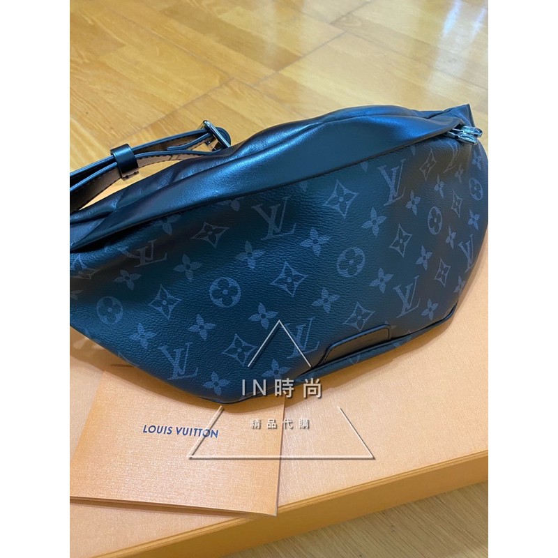 【lN時尚精品】全新真品 LV DISCOVERY 黑灰 字紋 男款 霹靂 腰包 胸口包 M44336 現貨