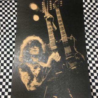 『老番顛』Led Zeppelin 齊柏林飛船 吉他手Jimmy page 搖滾樂團 樂團海報 牛皮紙海報 裝飾畫 壁飾