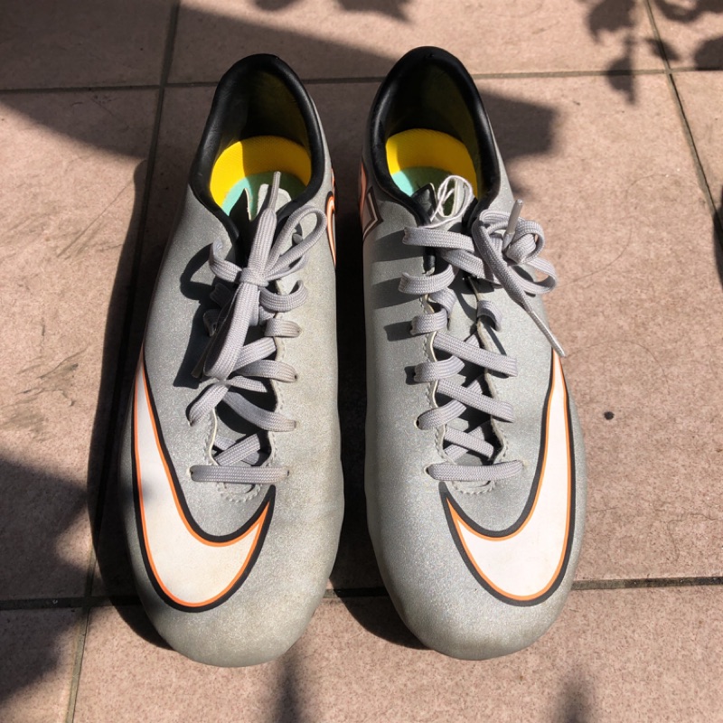 Nike足球鞋 24cm