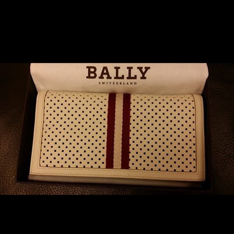 BALLY (全新) 白紅長皮夾 售價:10000