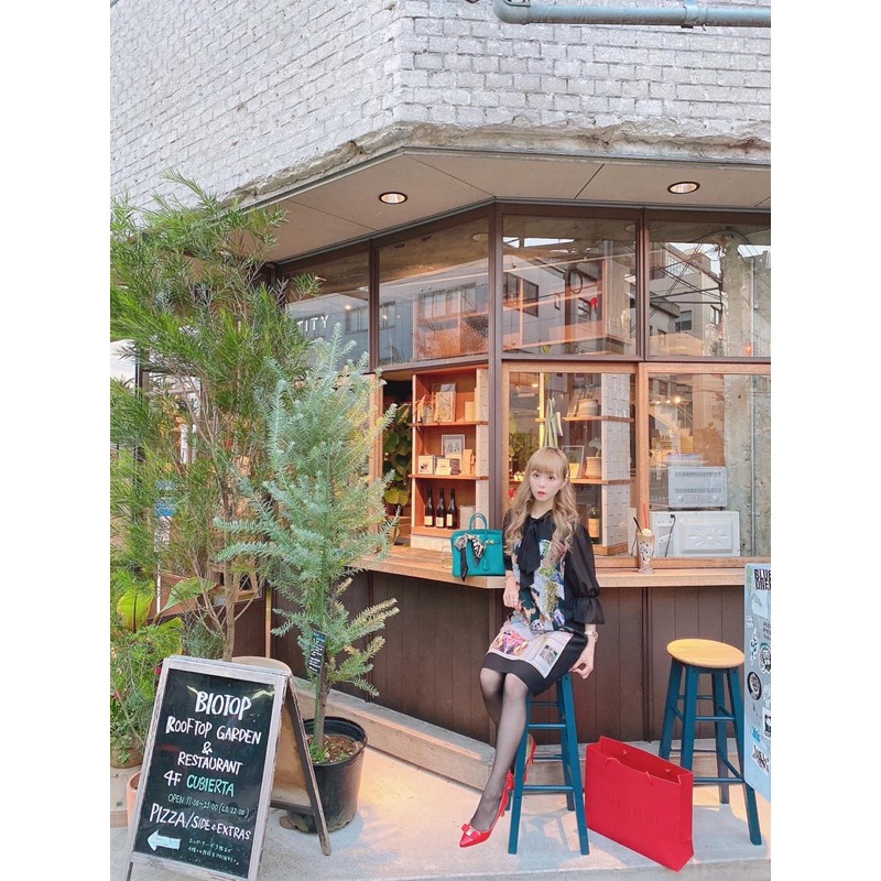 珍妮花設計師手繪d G風格洋裝 蝦皮購物