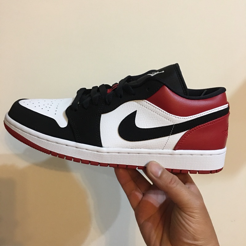 nike air jordan 1 retro low black toe