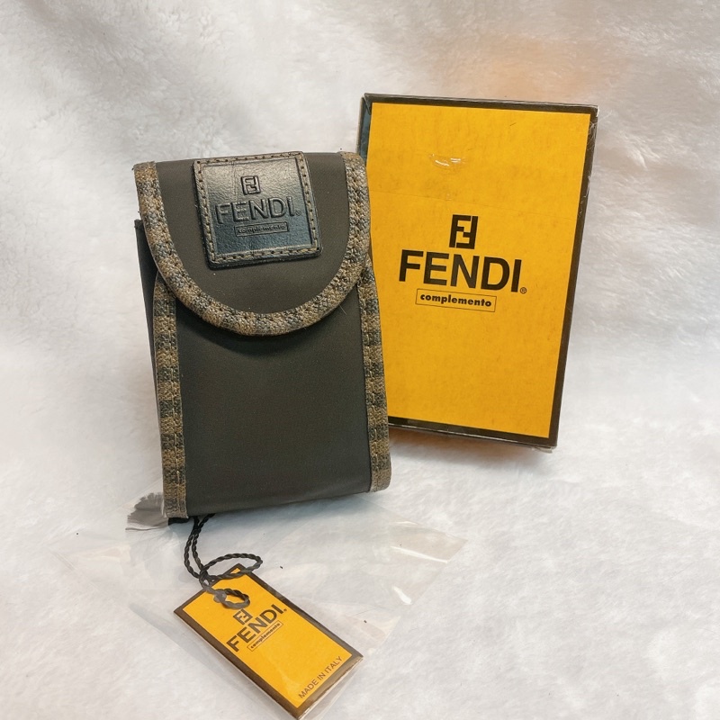 日本二手正品芬迪Fendi煙盒 Fendi煙草盒 Fendi菸盒 Fendi收納盒 Fendi香煙盒 精品菸盒