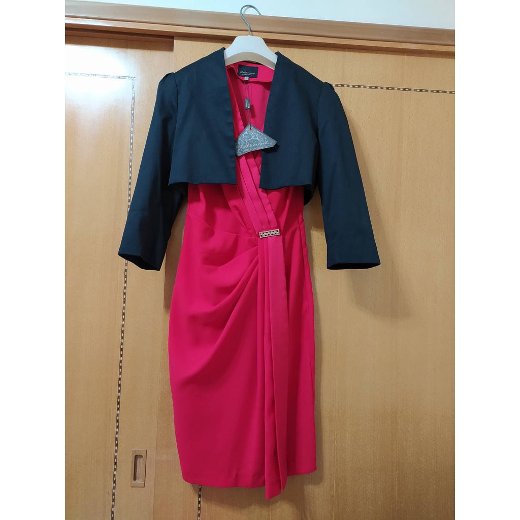 澳洲帶回小禮服,紅色連身別針禮服(女歐碼6號), 黑色短版小禮服外套(歐碼8號)
