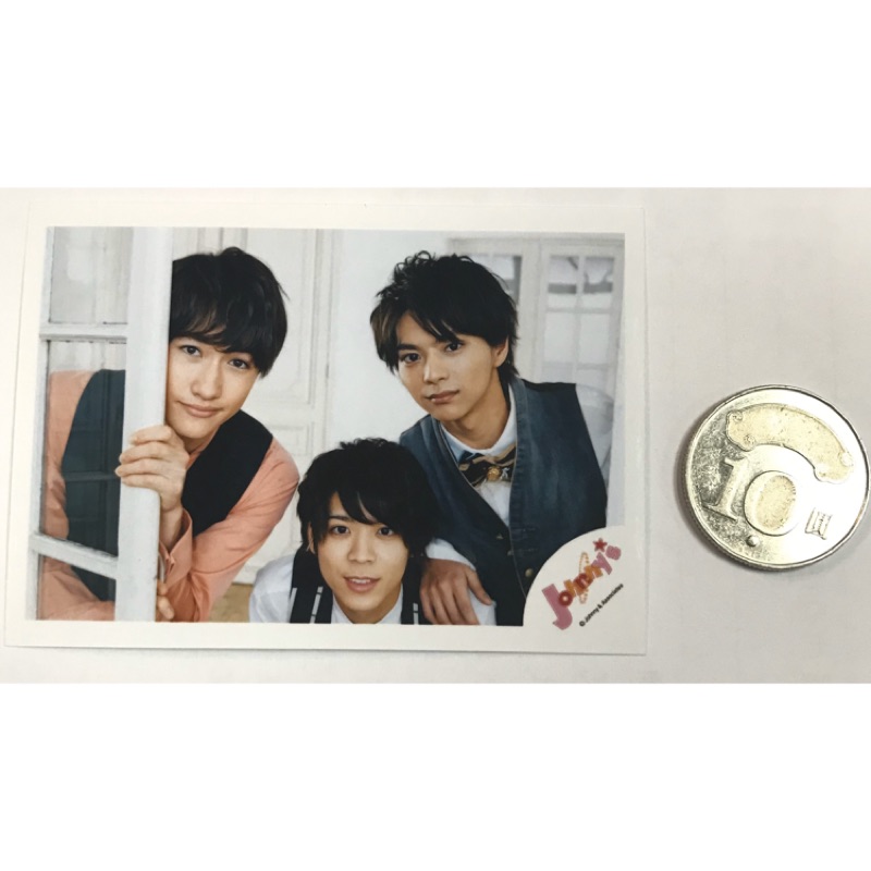 K03現貨 官方期間限定shop小照片 Sexy Zone 中島健人佐藤勝利菊池風磨 圖2為尺寸比較圖 蝦皮購物