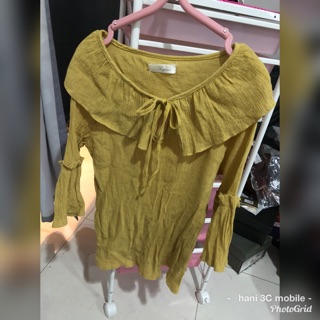 **HANI** 韓系荷葉領荷葉袖少女修身上衣 二手