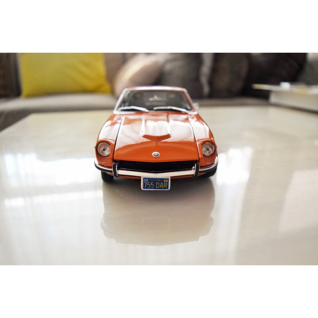 {絕版倉庫} 1:18 DATSUN 240Z 傳奇絕版!!!!!