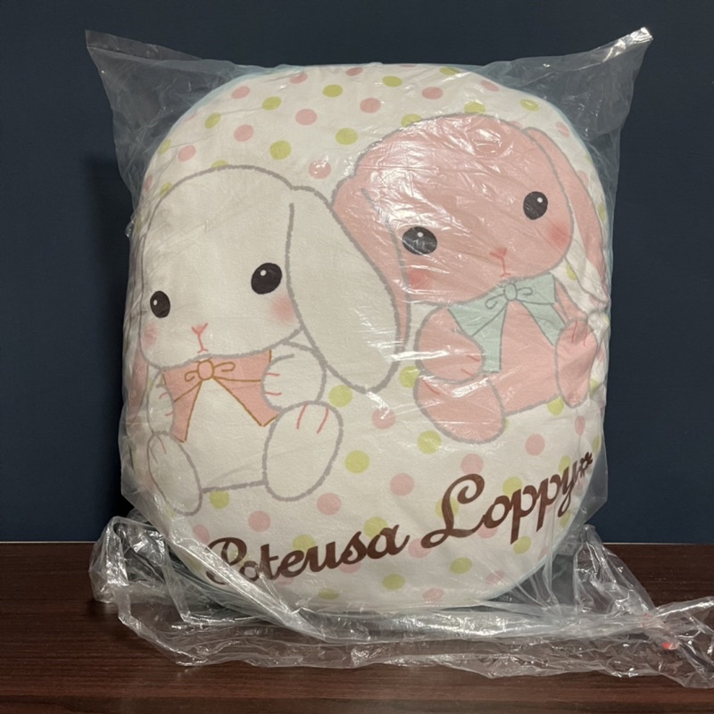 ❤️Erick 玩具 雜物❤️  抓樂霸  兔子抱枕 兔子靠墊 兔兔坐墊 小白兔 loppy 日本正品 娃娃 枕頭