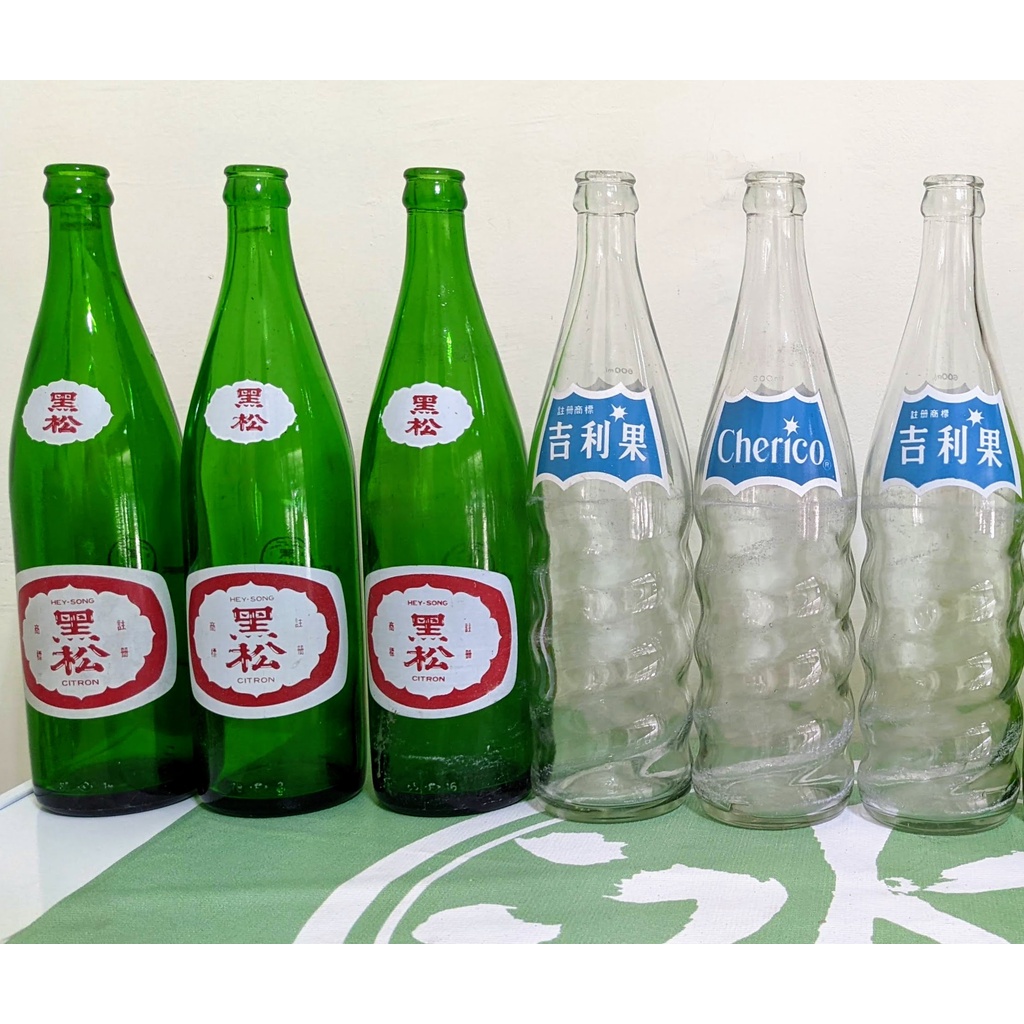 阿公的收藏-吉利果 黑松沙士 玻璃瓶 大罐 600cc 古早汽水瓶 收藏 台灣古物
