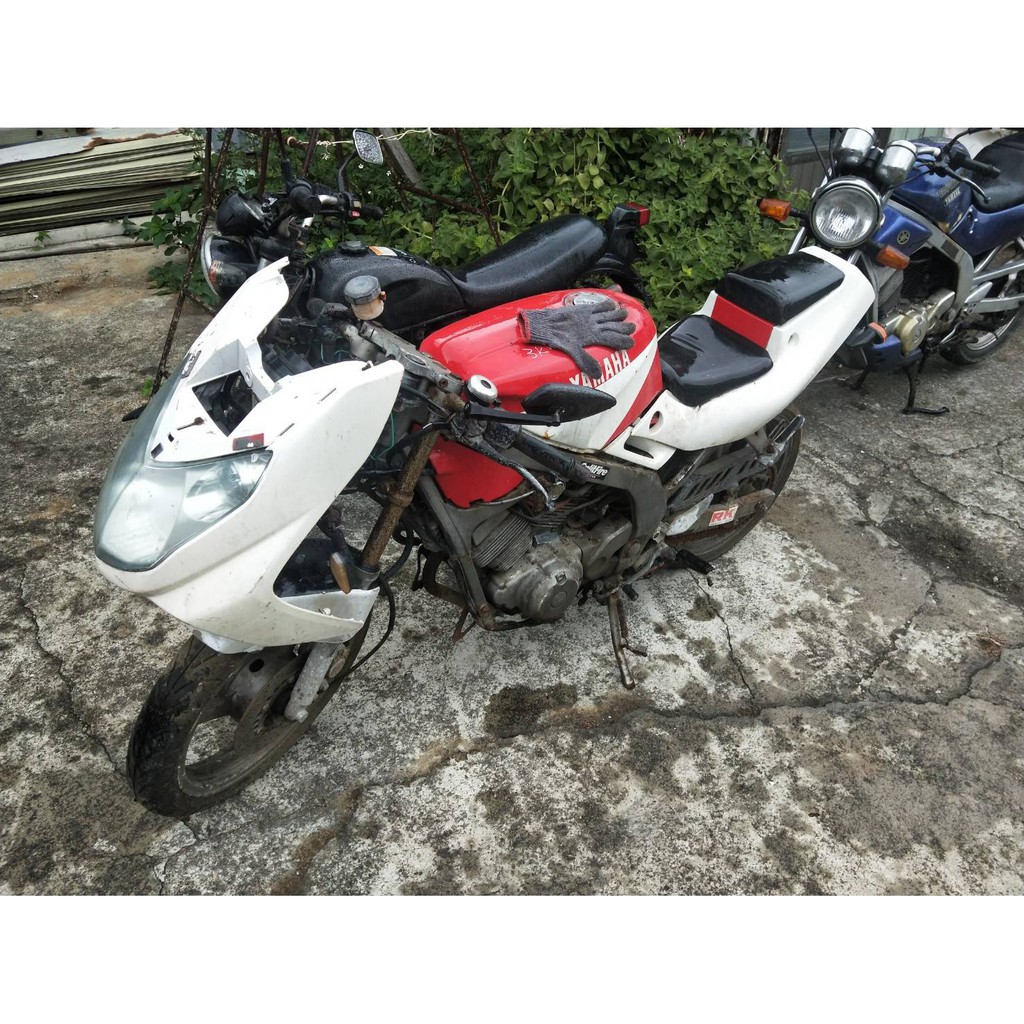 達成拍賣 山葉 fzr fz2 中古汽機車零件拆賣 後燈 椅子 CDI 整流器 油箱 鎖頭 後扶手 中柱 煞車總泵